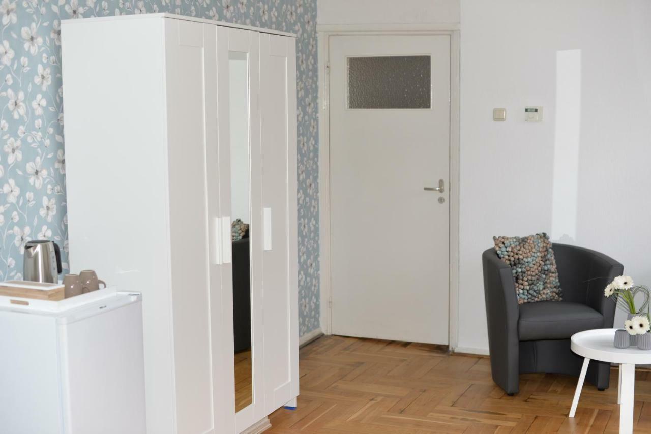 הירלן Bed And Breakfast Loft24 מראה חיצוני תמונה